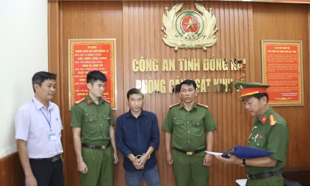 Bắt 2 đối tượng gây ô nhiễm môi trường ở Đồng Nai 