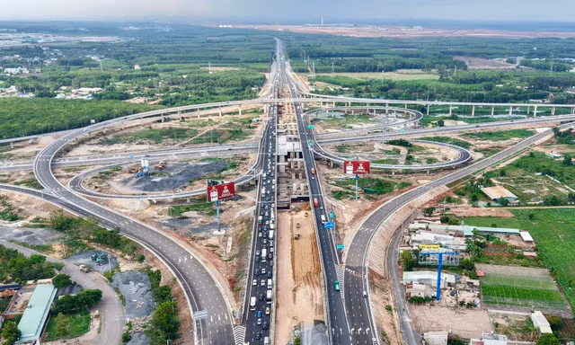 Hoàn thiện nút giao Long Thành, kết nối cao tốc trọng điểm phía Nam