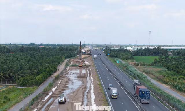 Gỡ ‘điểm nghẽn’ dự án mở rộng cao tốc nối TPHCM với miền Tây