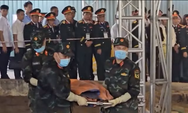 Hành trình phát hiện rãnh chôn tập thể, tìm thấy 5 hài cốt liệt sĩ đầu tiên tại Công viên Lê Thị Riêng 