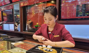Giá vàng hôm nay (23/6): Lại quay đầu giảm