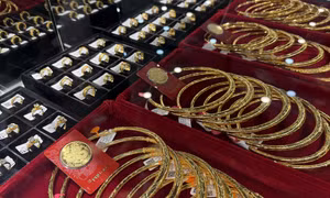 Giá vàng giảm rất mạnh