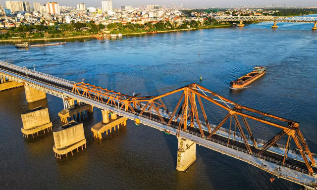 Diện mạo cầu Long Biên vừa 'thay áo mới' 