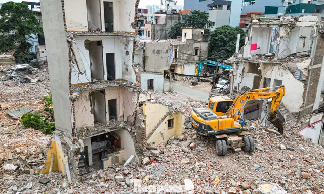 Người dân Đông Ngạc di dời phục vụ dự án đường 10 làn phía Tây Hà Nội