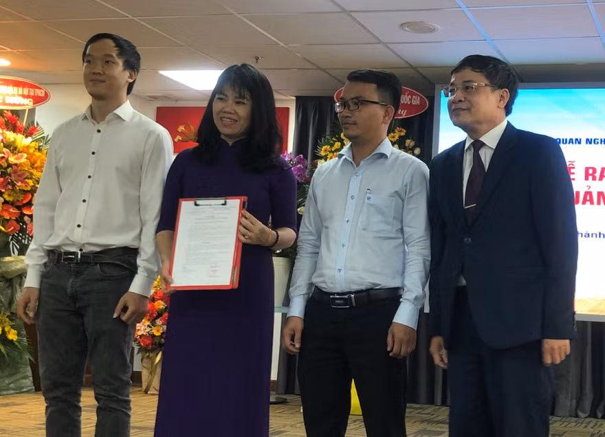 Ra mắt Văn phòng đại điện Tạp chí Quản lý Nhà nuoc17 tại TPHCM