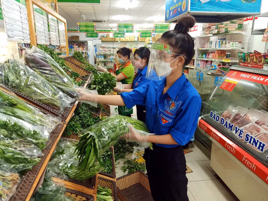 TPHCM: Đa dạng combo hàng hóa phục vụ người dân
