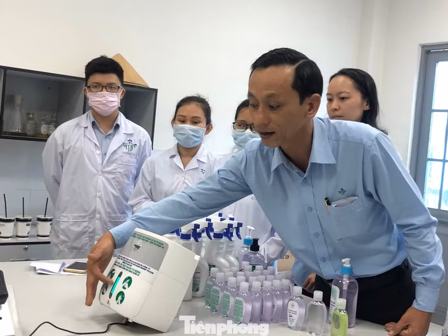 Ông Cao Văn Tuấn giới thiệu "đứa con tinh thần" trong mùa dịch bệnh