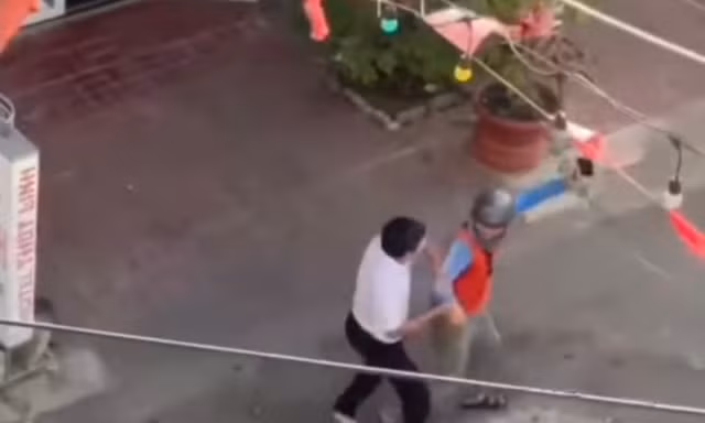 Xác minh clip người đàn ông đuổi đánh shipper 