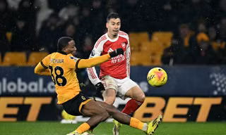 HIGHLIGHTS: Arsenal trượt chân trên sân đội cuối bảng Wolves, ngôi đầu lung lay 