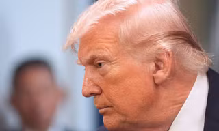 Tổng thống Mỹ Trump đứng trước ngã rẽ định mệnh ở Iran