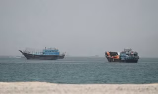 Tàu qua eo biển Hormuz lại bị tấn công, Liên Hợp Quốc dừng kế hoạch sơ tán hàng ngàn thuyền viên
