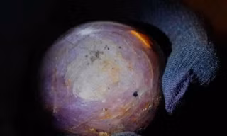 Công bố viên sapphire sao tím quý hiếm lớn chưa từng thấy