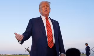 Tổng thống Mỹ Trump tuyên bố sẽ áp thuế 250% với dược phẩm