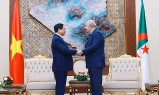 Tổng thống Algeria khẳng định tình cảm sâu đậm với Việt Nam