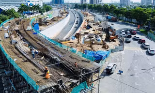 'Gác' lại sum vầy, thi công xuyên lễ tại nút giao phức tạp bậc nhất TPHCM