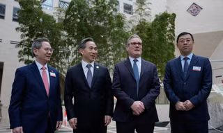 Thủ tướng Anh nói ‘không thể vùi đầu vào cát’ sau cảnh báo của Tổng thống Trump