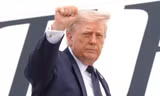 Tổng thống Mỹ Trump bất ngờ tuyên bố áp thuế 50% với Canada