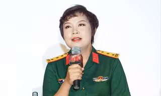 Cú hích lịch sử 