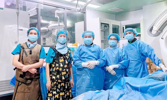 Kỳ tích cấp cứu bệnh nhân vỡ phình động mạch chủ ngực
