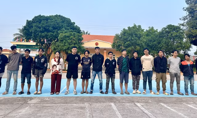 Bắt giữ 16 người nhập cảnh trái phép từ Campuchia
