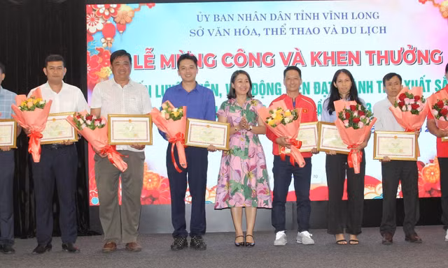 Vĩnh Long tôn vinh các vận động viên xuất sắc tại SEA Games 33