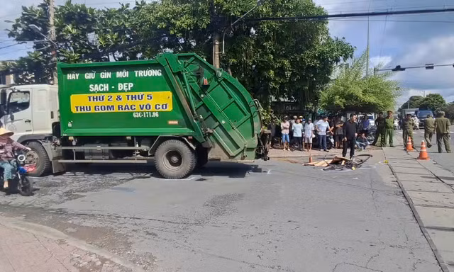 Va chạm với xe chở rác, người đi xe đạp tử vong tại chỗ