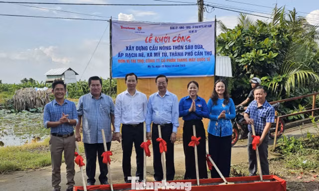 Báo Tiền phong kết nối khởi công cầu Sáu Dừa, giúp hàng trăm hộ dân đi lại thuận lợi