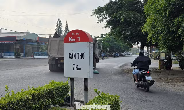 Một dự án có 3 tổ công tác, chủ tịch thành phố chỉ đạo mà quá... chậm 
