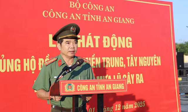 Công an An Giang phát động ủng hộ đồng bào bị lũ lụt