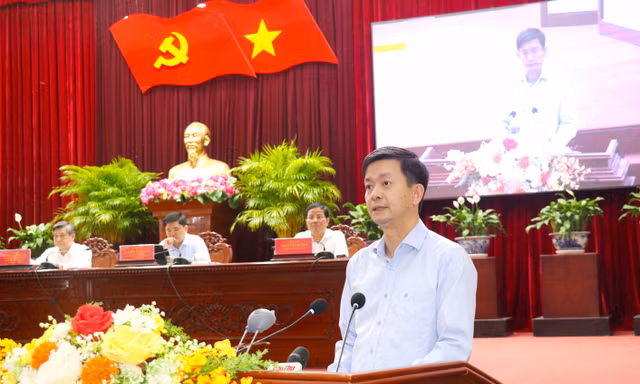 Bí thư Cần Thơ yêu cầu khắc phục tình trạng chồng chéo, 'quyền anh, quyền tôi'