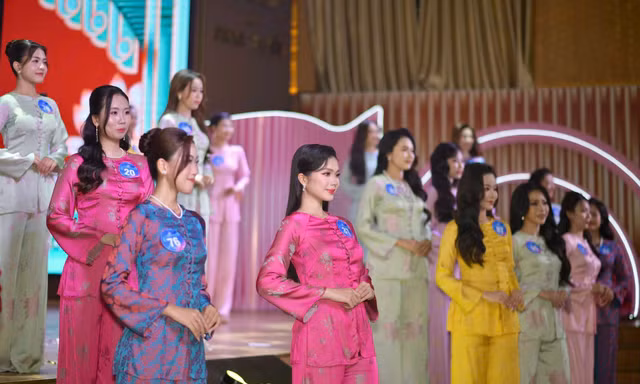 Nhan sắc 20 sinh viên vào vòng chung kết Hoa khôi ĐH Nam Cần Thơ