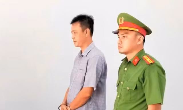 Phát tán nhiều video có nội dung riêng tư của bạn gái lên mạng