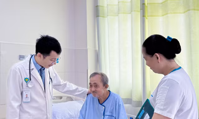 Cứu sống bệnh nhân ho ra máu do di chứng lao phổi