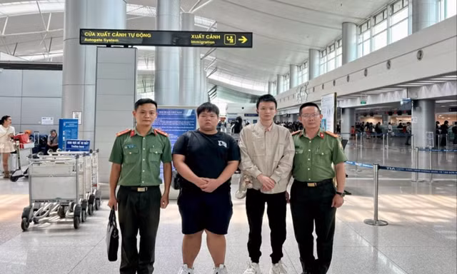 An Giang trục xuất 2 người Trung Quốc nhập cảnh trái phép 
