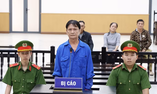 Lĩnh 16 năm tù vì đánh hàng xóm tử vong