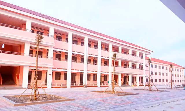 Cận cảnh ba trường nội trú mới ở vùng biên An Giang trước khai giảng