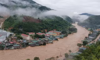 Thiên tai bão lũ, chính quyền 2 cấp cần gỡ 'nút thắt' ứng phó từ cơ sở