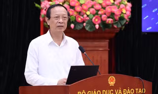 Thứ trưởng Phạm Ngọc Thưởng: Không nên nặng nề quá về điểm 9, điểm 10