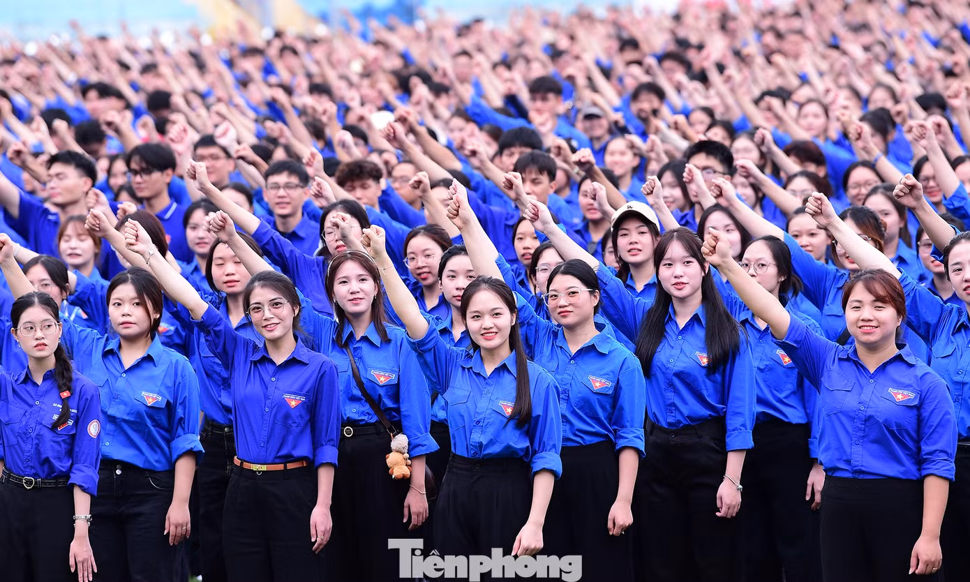 tp-xuantung-tinhnguyenvien.jpg