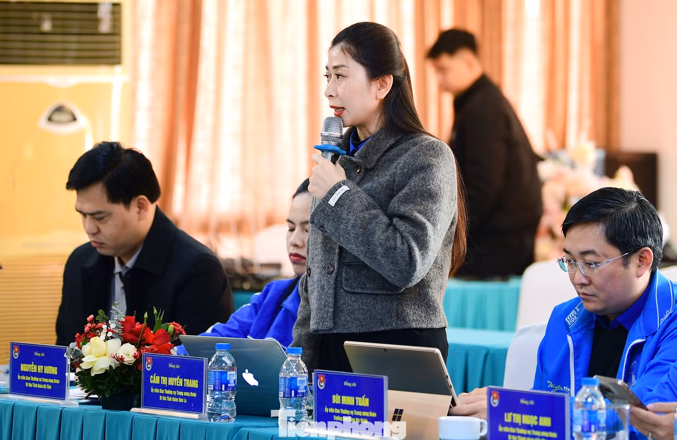 tp-hoinghi-thuongvu-doan8.jpg