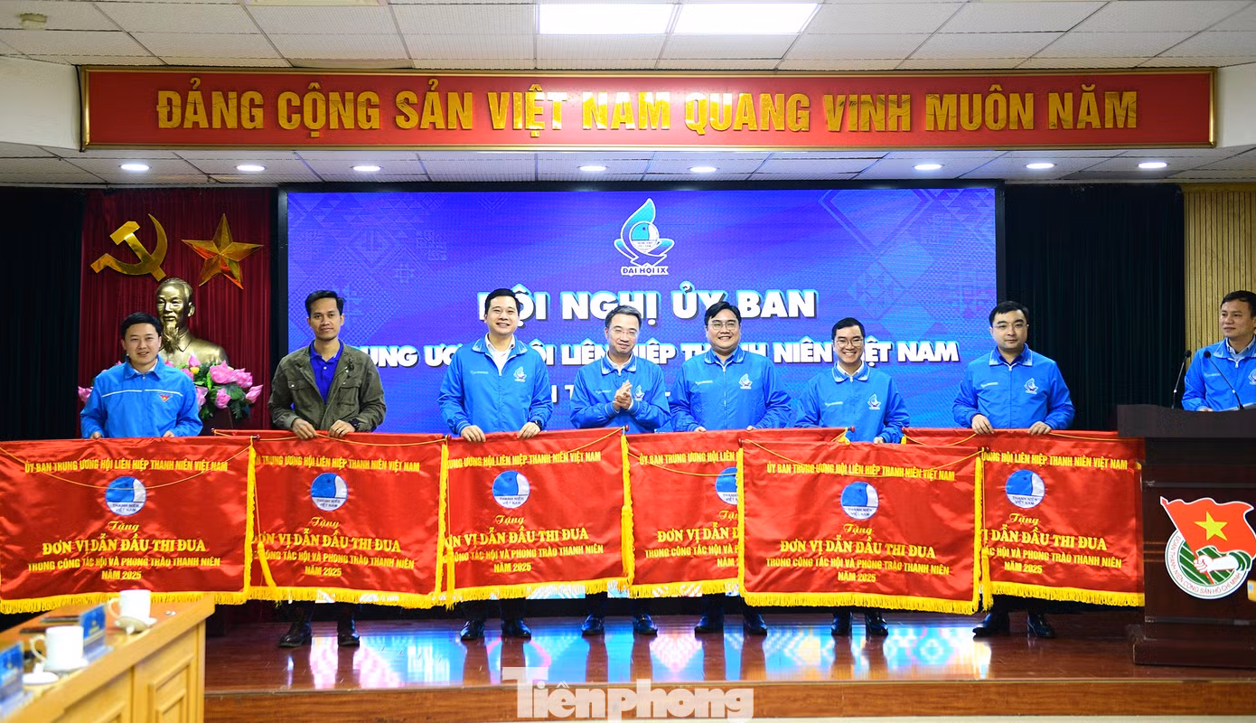 tp-hoinghi-uyban-hoithanhnien11.jpg