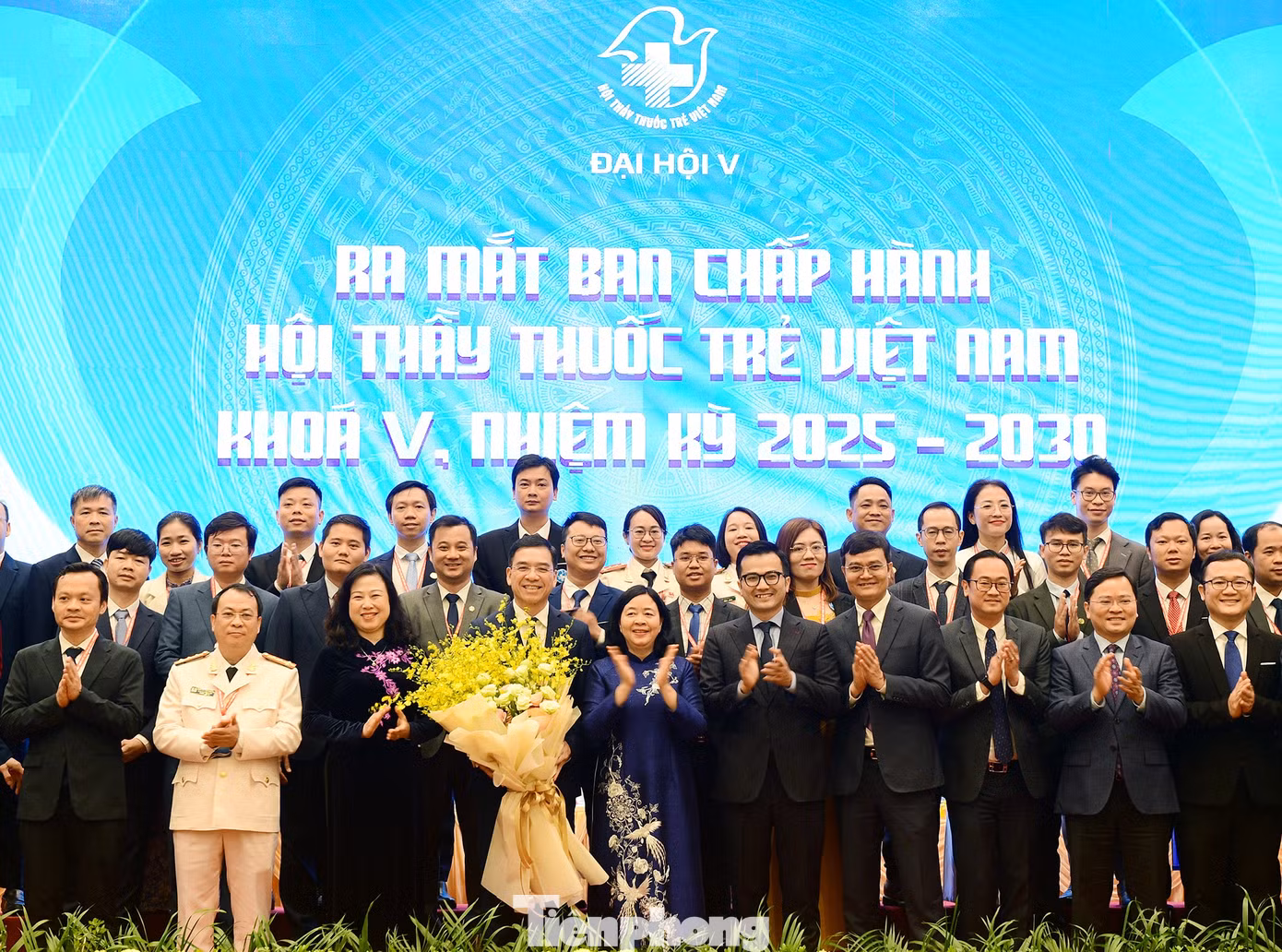 tp-daihoi-thaythuoctre-phientrongthe7.jpg