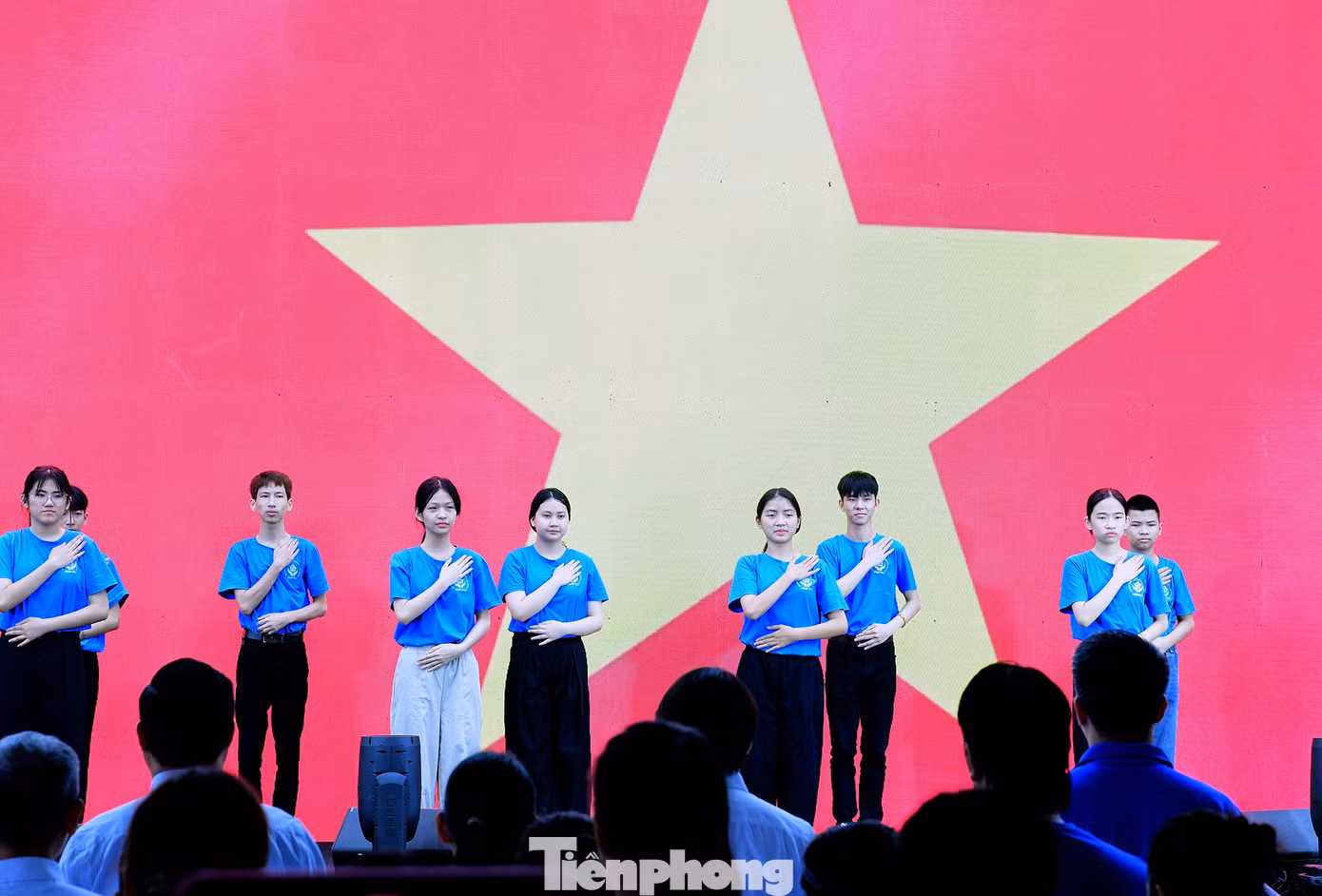 tp-ngayhoi-thanhnien-khuyettat2.jpg