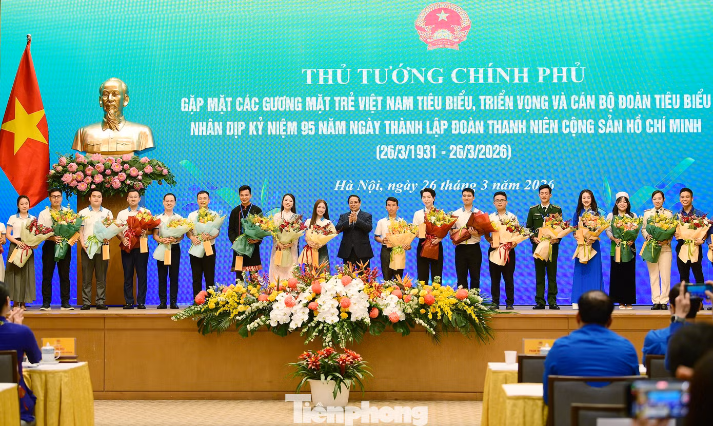 tp-thutuong-vannghe-thanhnien1.jpg