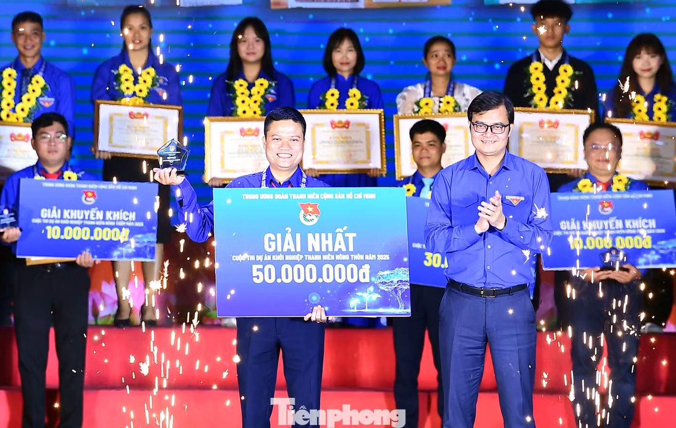 tp-nongthon-khoinghiep02.jpg