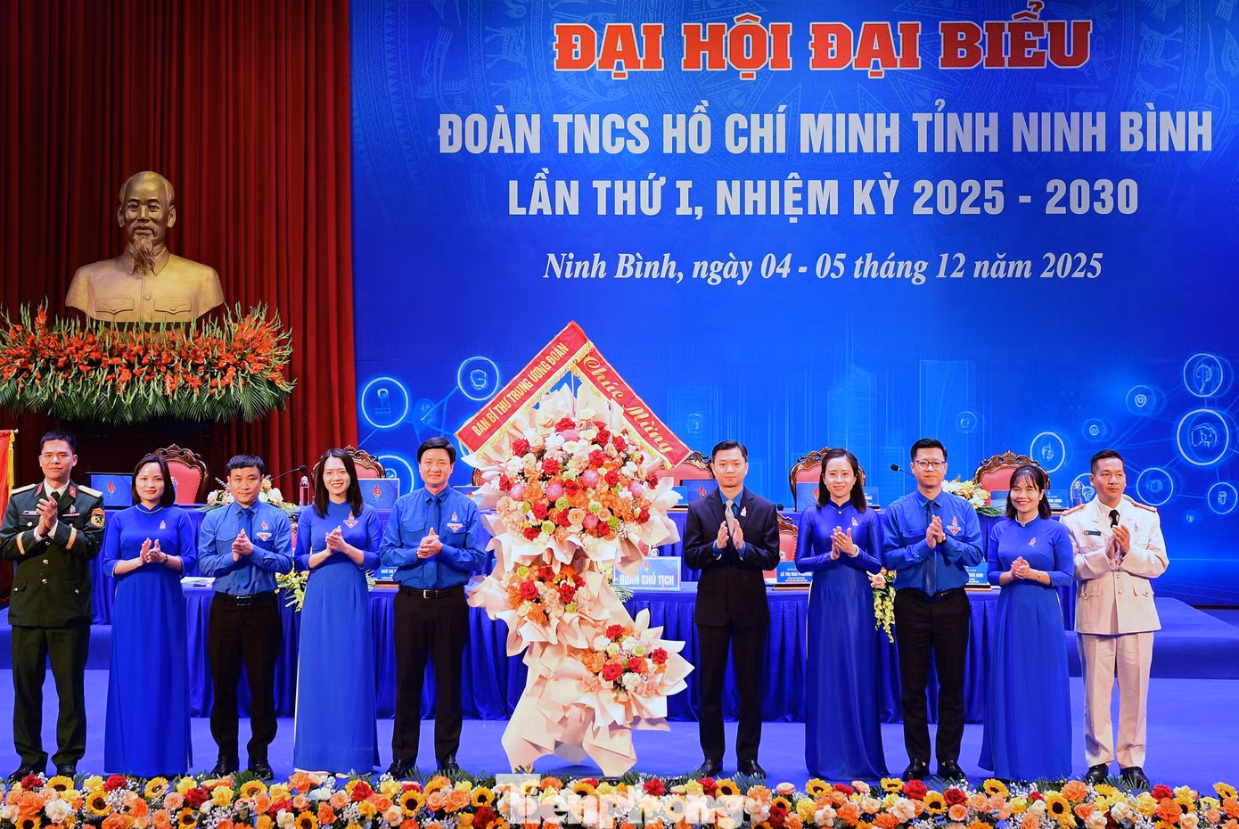 tp-daihoidoan-ninhbinh-trongthe1.jpg