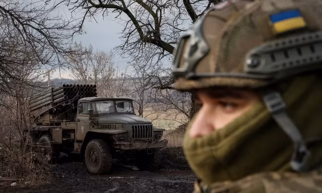 Ukraine xác nhận rút quân khỏi cứ điểm quan trọng ở Donetsk