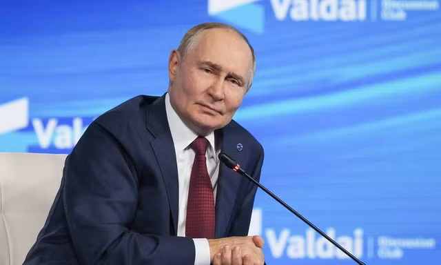 Tổng thống Nga Putin gửi lời đến châu Âu, bình luận về phát ngôn 'hổ giấy' của Tổng thống Mỹ Trump