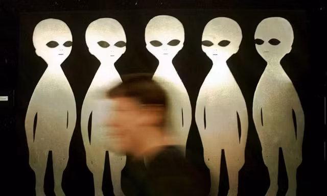Nhà Trắng chọn học giả Harvard dẫn đầu nhóm điều tra UFO và bí ẩn người ngoài hành tinh