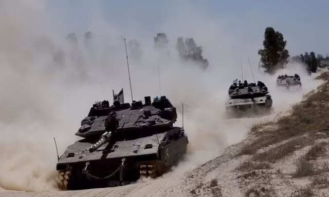Nhân chứng nói quân đội Israel tấn công Dải Gaza giữa lệnh ngừng bắn